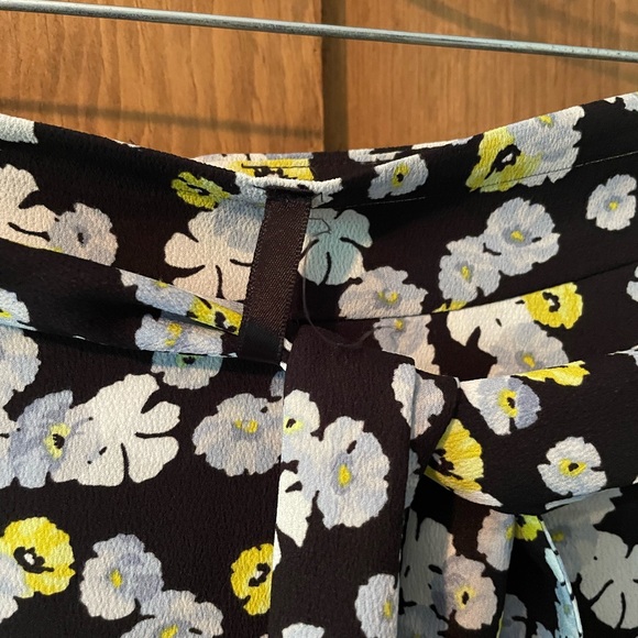 Ann Taylor Size 8 Skirt - Picture 5 of 5